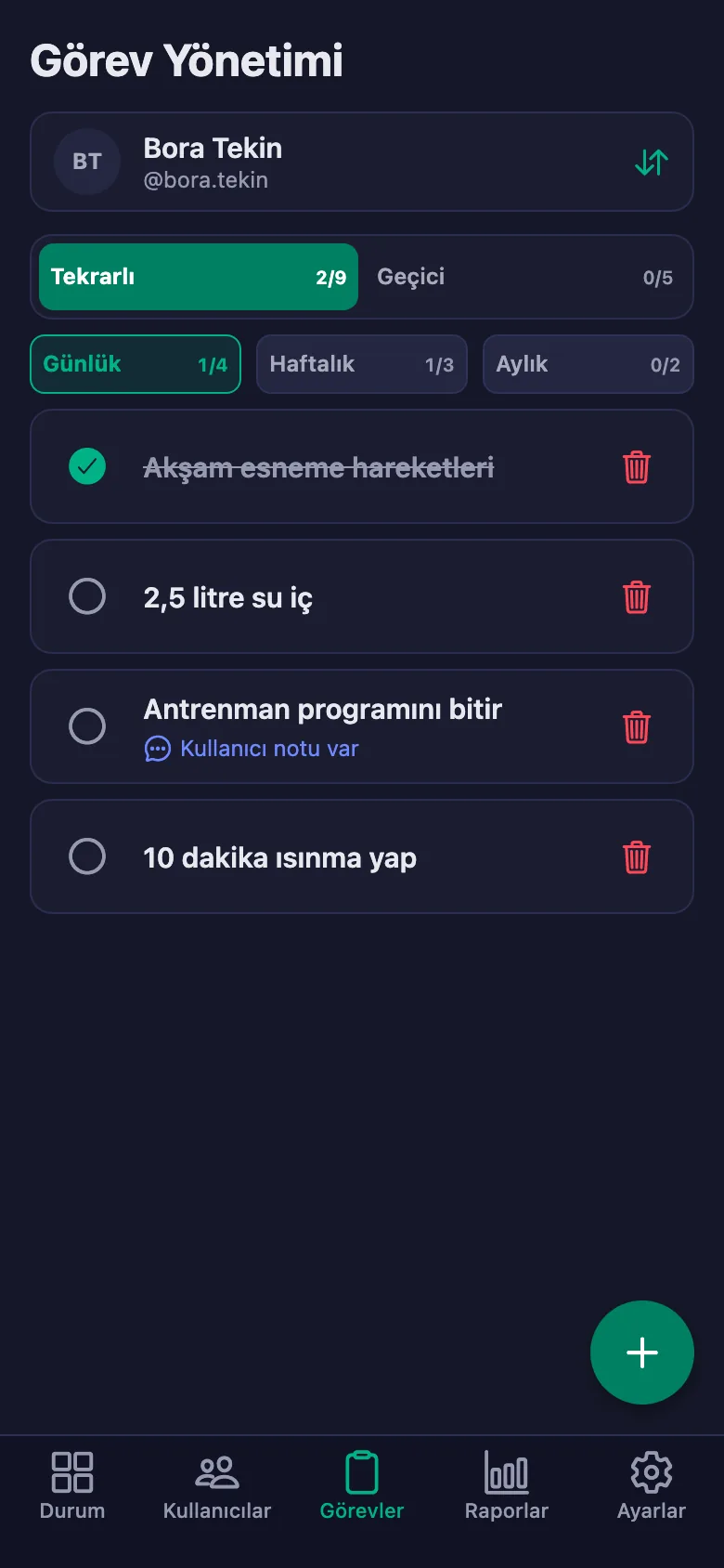 Programı madde madde ekliyor, sporcunun yazdığı notu aynı yerde görüyorsunuz.