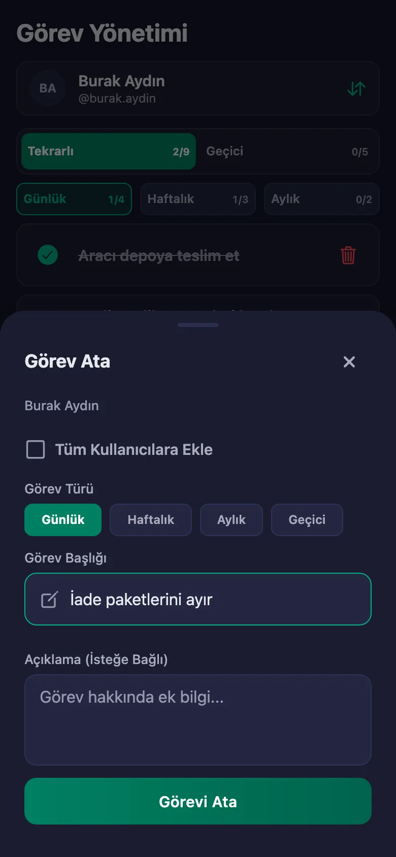 Araç ve sevkiyat kontrollerini madde madde ekliyor, ekibin yazdığı notu aynı yerde görüyorsunuz.