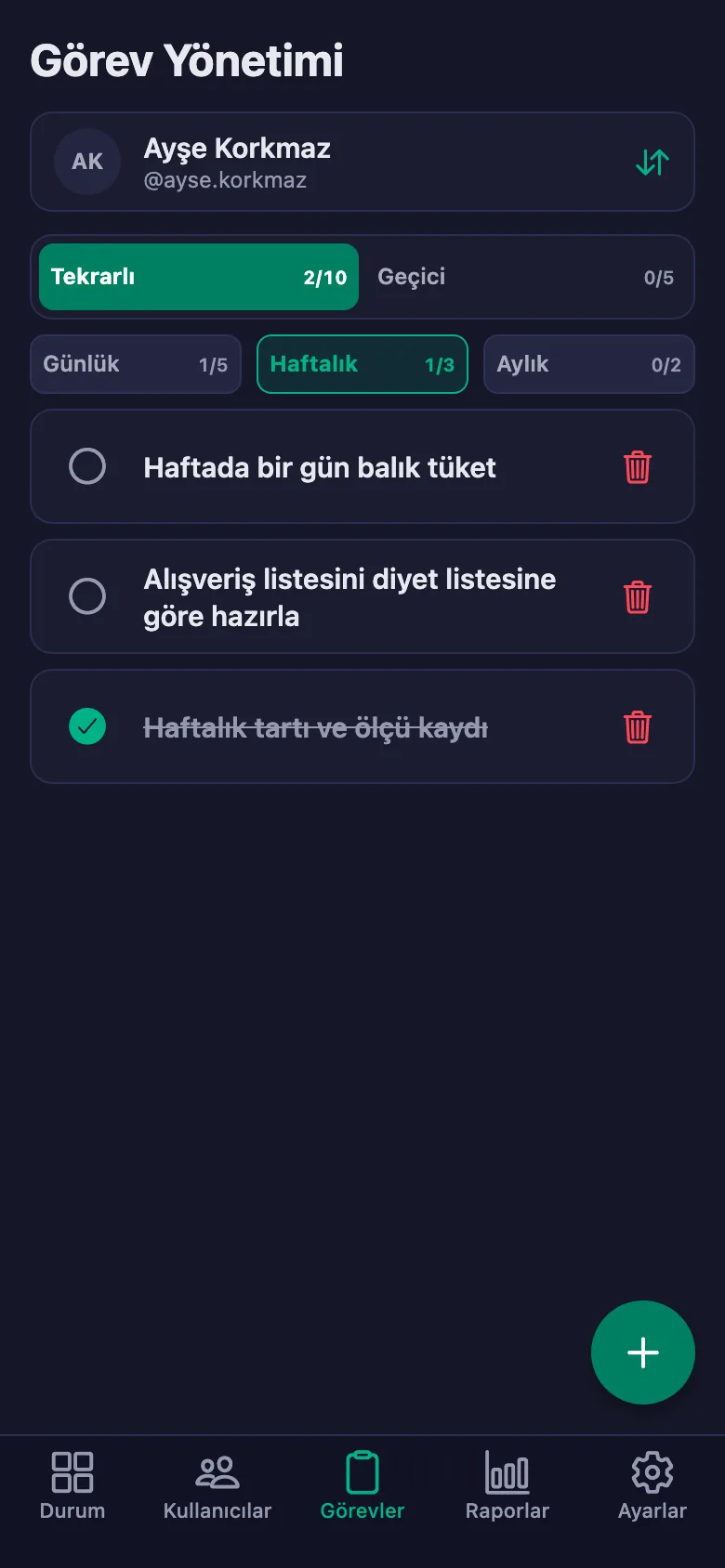 Öğünleri ve alışkanlıkları madde madde ekliyor, danışanın yazdığı notu aynı yerde görüyorsunuz.