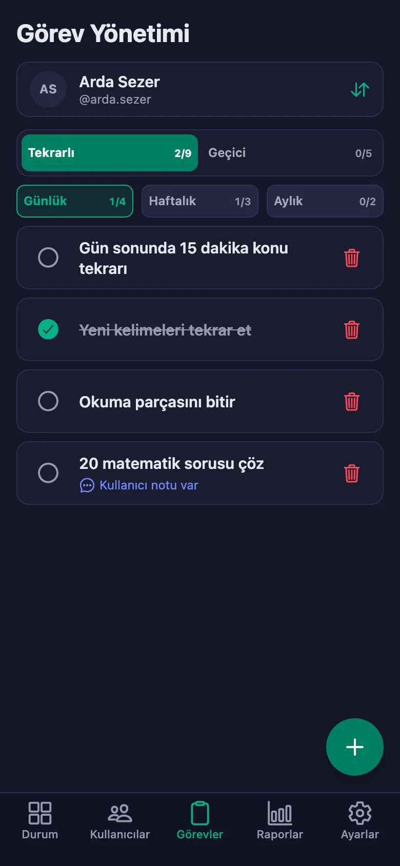 Ödevleri madde madde ekliyor, öğrencinin yazdığı notu aynı yerde görüyorsunuz.