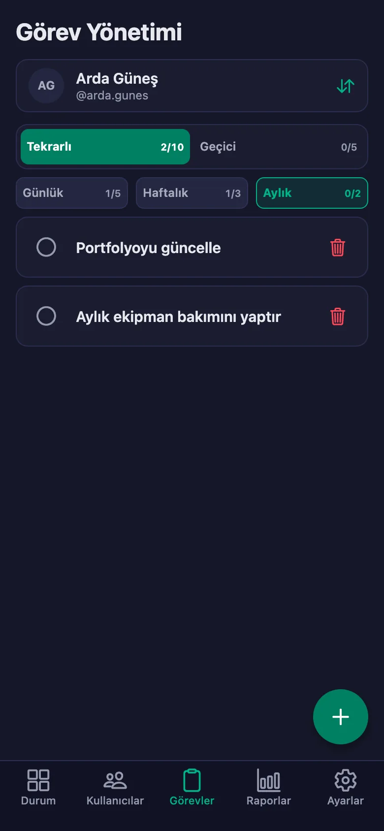 Ekipman ve yedekleme kontrollerini madde madde ekliyor, ekibin yazdığı notu aynı yerde görüyorsunuz.