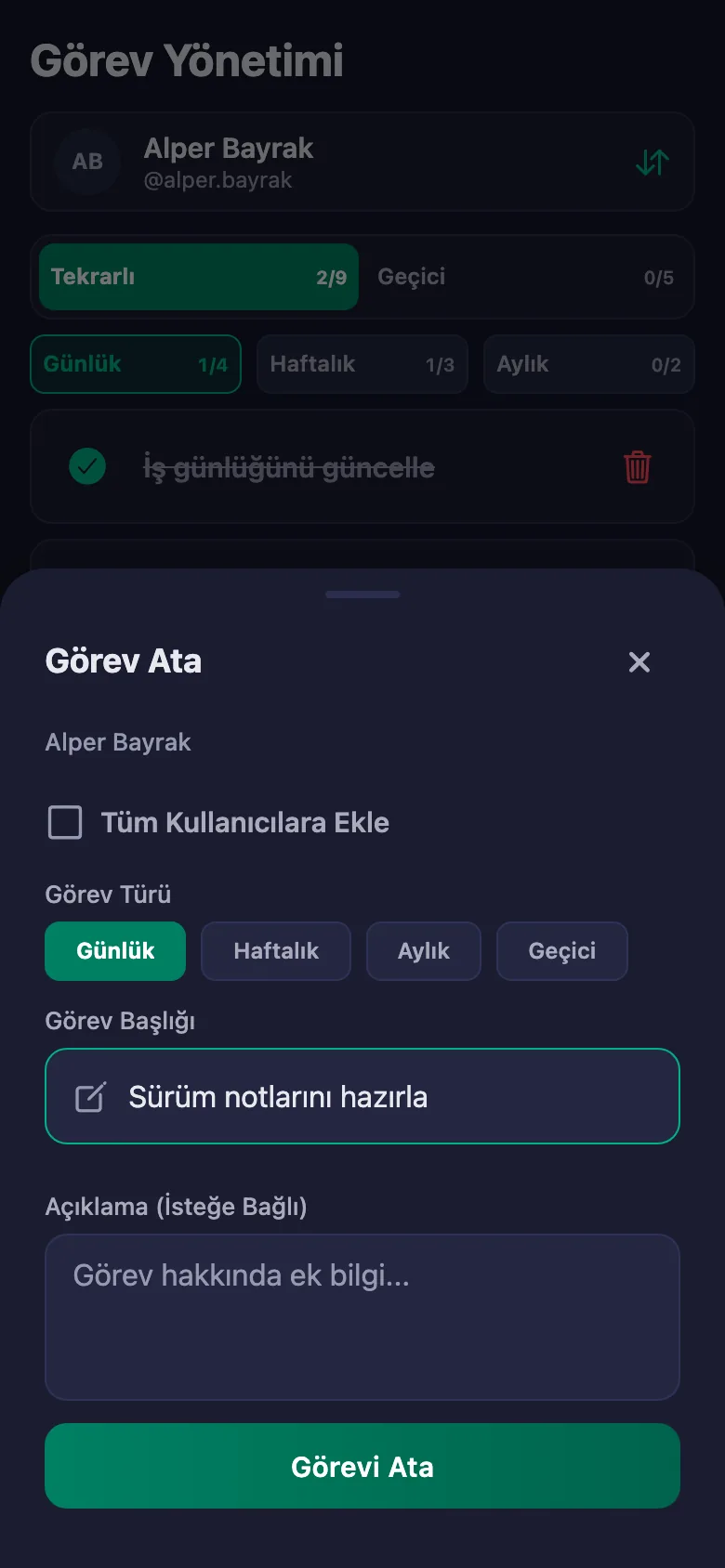 Günlük işleri madde madde ekliyor, ekibin yazdığı notu aynı yerde görüyorsunuz.